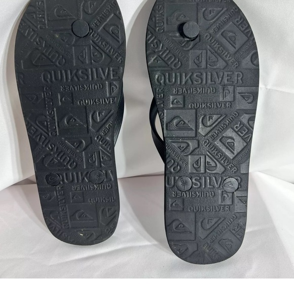 Quicksilver Flip Flops size 6/7 - Picture 10 of 16